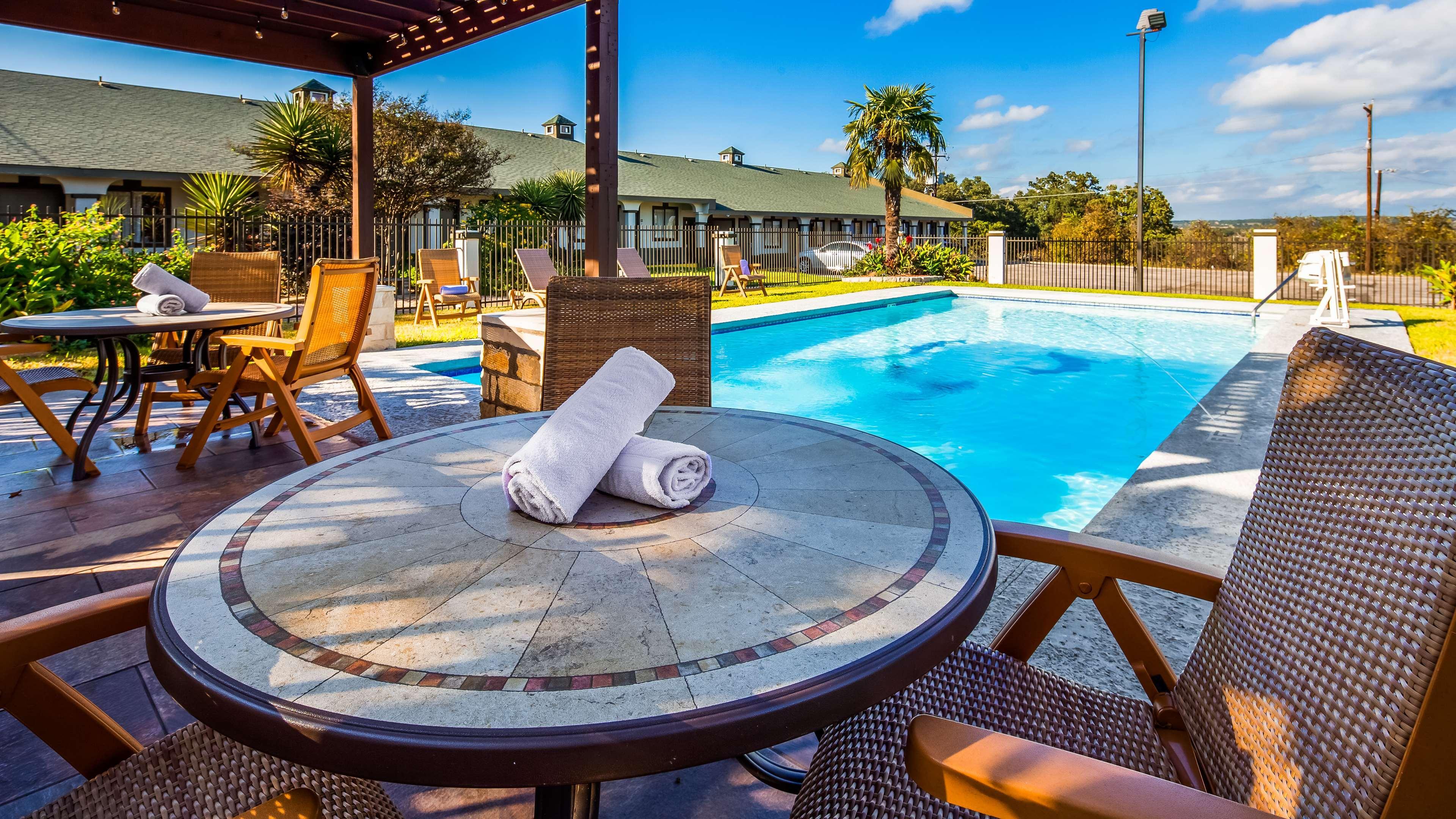 Best Western Post Oak Inn Burnet Exterior foto