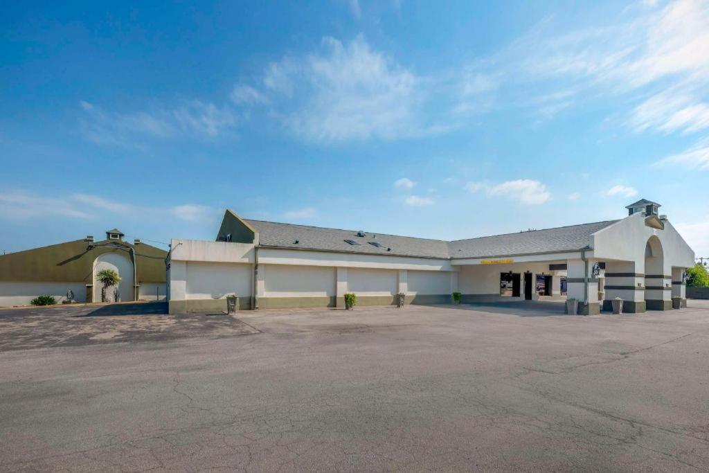 Best Western Post Oak Inn Burnet Exterior foto